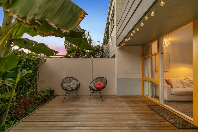 0 , Grey Lynn - Carousel 1