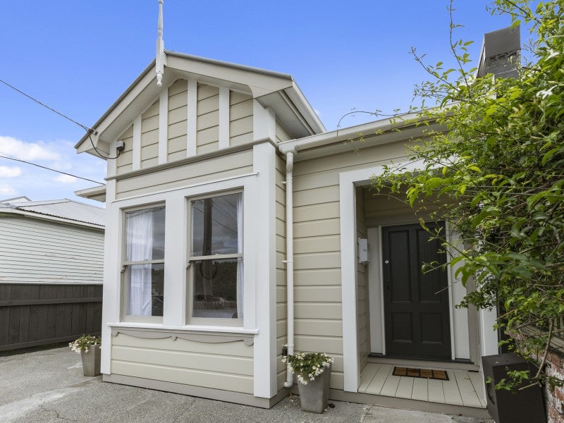 19 Riddlers Crescent, Petone, Lower Hutt - Carousel 1