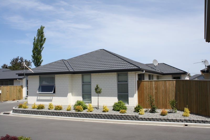 17 Henry Roil Lane, Northcote, Christchurch - Carousel 1