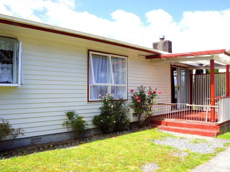 2 Kaponga Street, Wainuiomata, Lower Hutt - Carousel 2