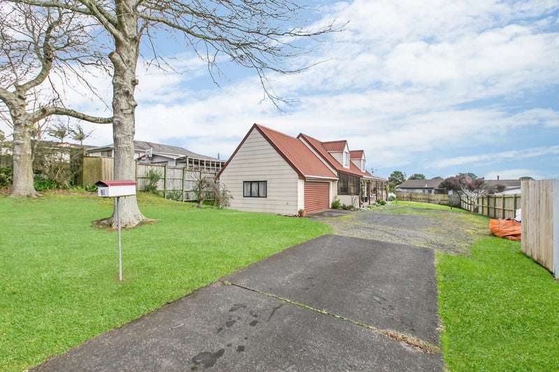 58 Hollyford Drive, Clover Park, Auckland - Carousel 2