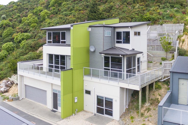 42 Rarangi Way, Owhiro Bay, Wellington - Carousel 1