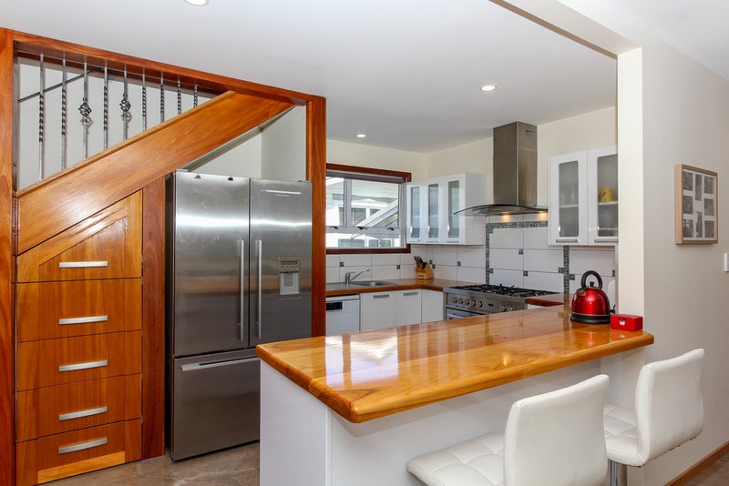 8 Record Street, Fitzroy, New Plymouth - Carousel 2