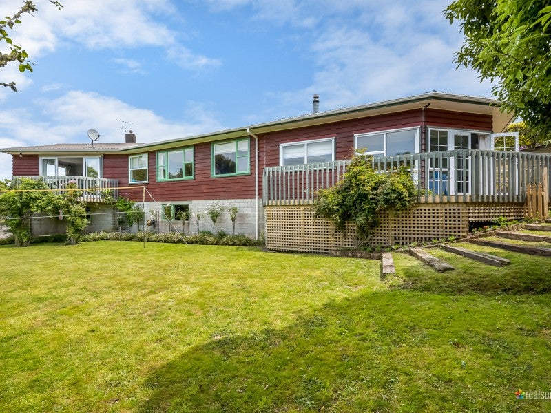 15 Wilson Grove, Normandale, Lower Hutt - Carousel 1