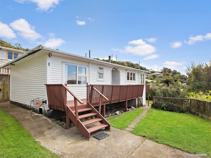 125 Ruskin Road, Newlands, Wellington - Carousel 2