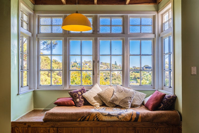 4 Queens Drive, Oneroa, Waiheke Island - Carousel 1