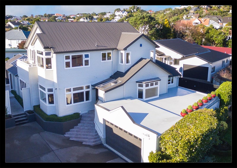 35 Lucknow Tce, Khandallah, Wellington - Carousel 2