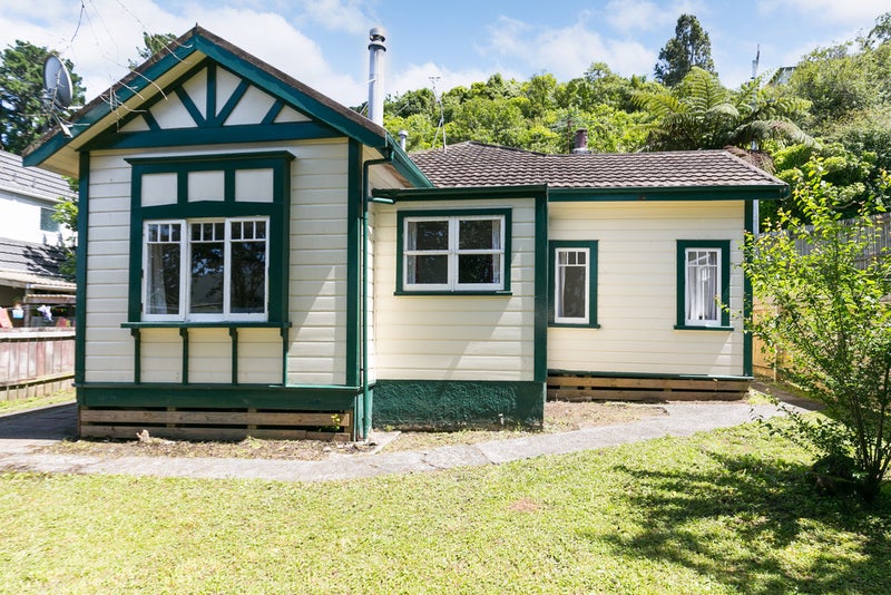 272 Grounsell Crescent, Belmont, Lower Hutt - Carousel 1
