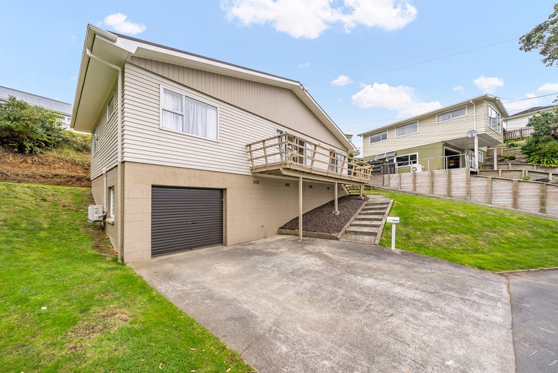 18 Akatea Road, Korokoro, Lower Hutt - Carousel 19