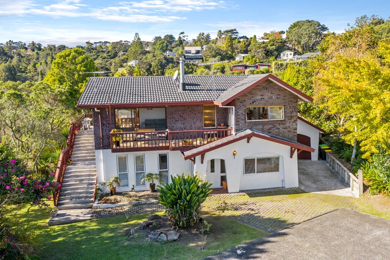 73A Island Bay Road, Beach Haven, Auckland - Carousel 1