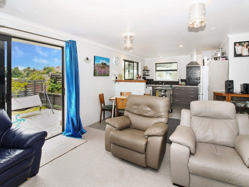 12B Cherry Lane, Hurdon, New Plymouth - Carousel 2