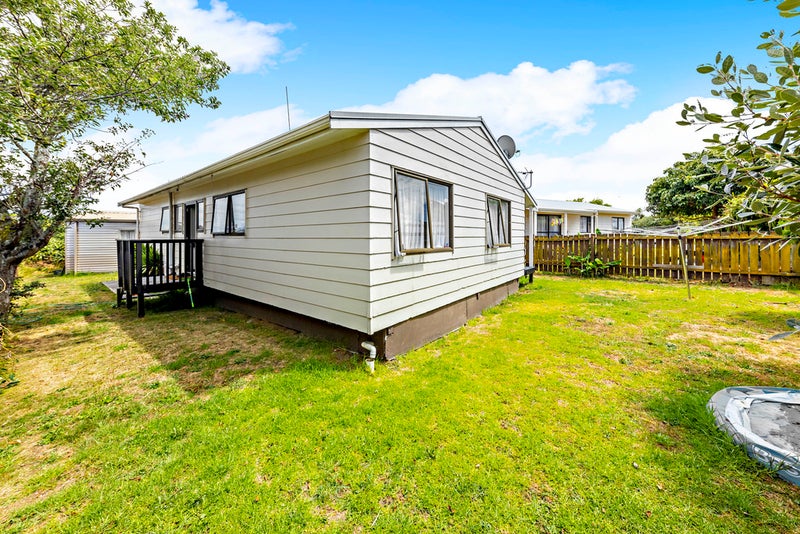 2/8 Ross Avenue, Otara, Auckland - Carousel 2