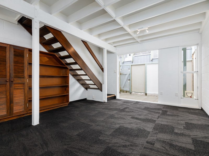 13/15 Mckinley Crescent, Brooklyn, Wellington - Carousel 2