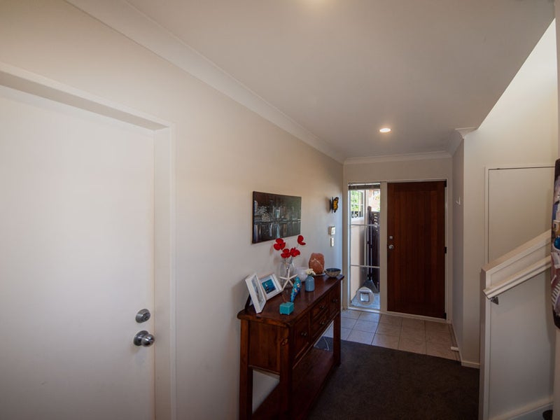 55 Lakewood Avenue, Churton Park, Wellington - Carousel 2