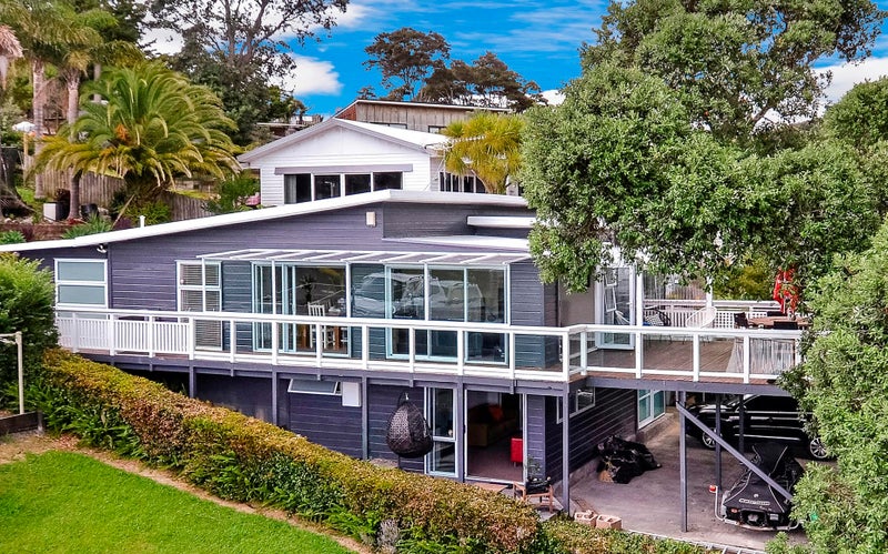 8 Rewa Road, Maraetai, Auckland - Carousel 1