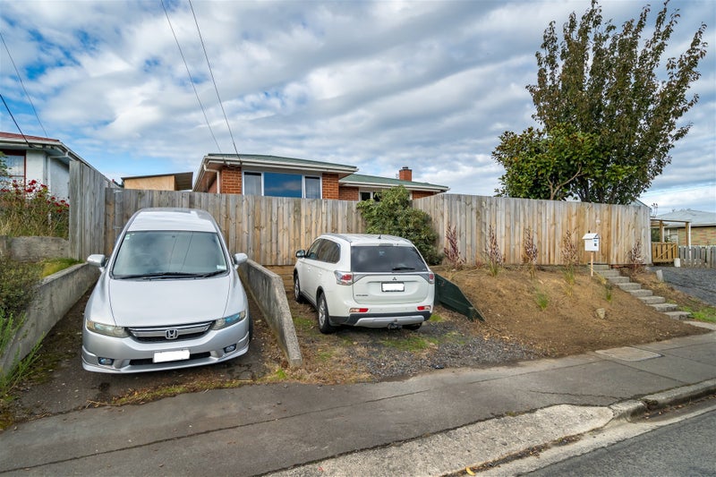 13 Westland Street, Green Island, Dunedin - Carousel 13