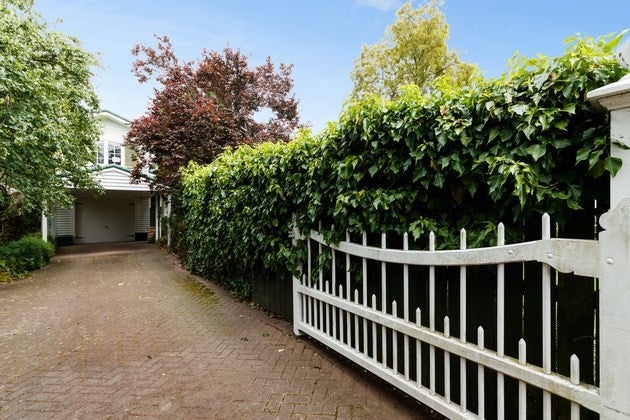 8 Summerhays Street, Terrace End, Palmerston North - Carousel 1
