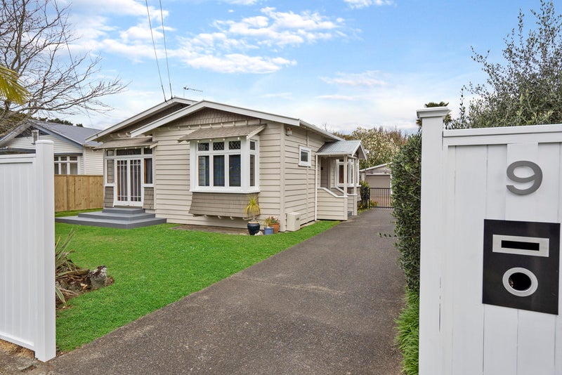 9 Ambury Avenue, Royal Oak, Auckland - Carousel 1
