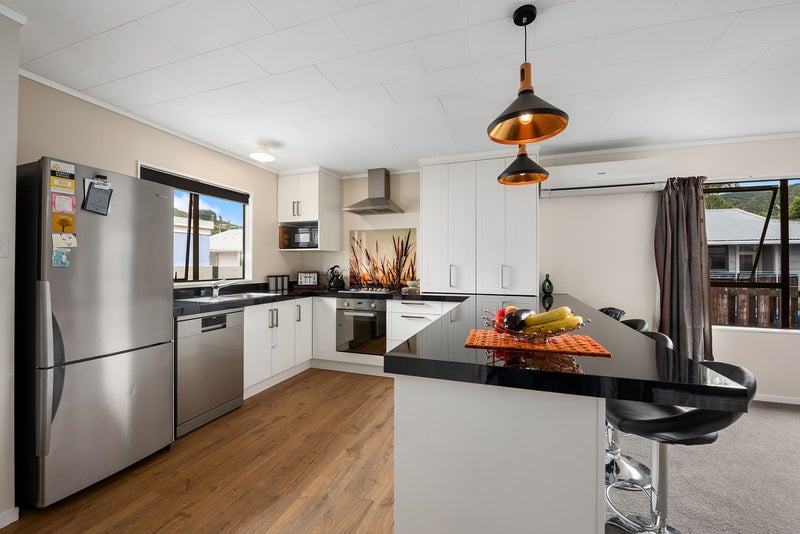 67A GEMSTONE DR, BIRCHVILLE, UPPER HUTT - Carousel 1