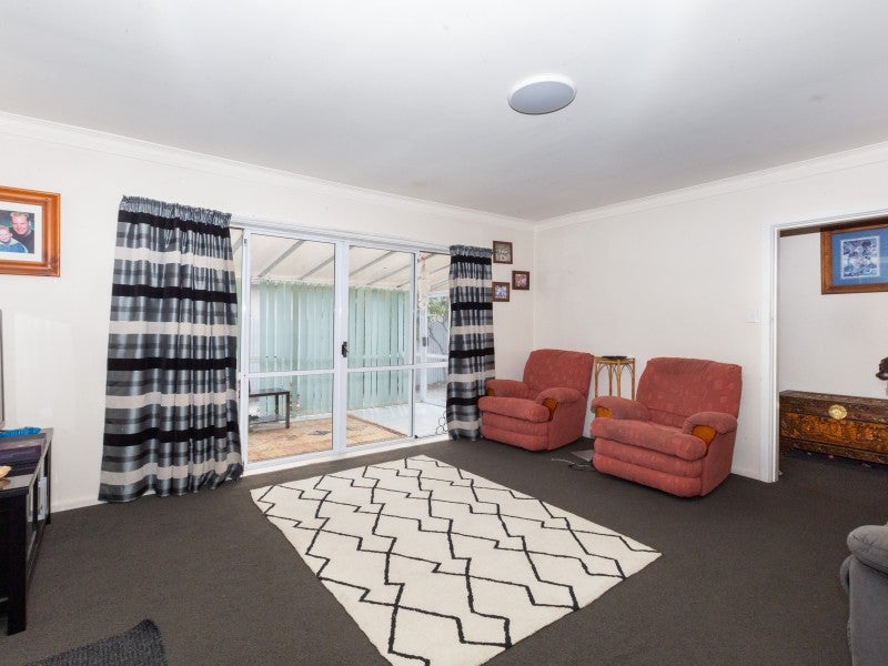 25 Dunstan Crescent, Hornby, Christchurch - Carousel 2