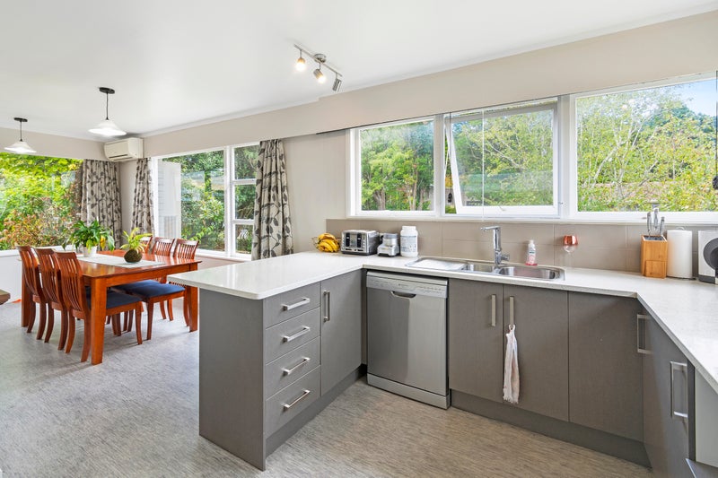 1/46 Scenic Drive, Hillpark, Auckland - Carousel 2