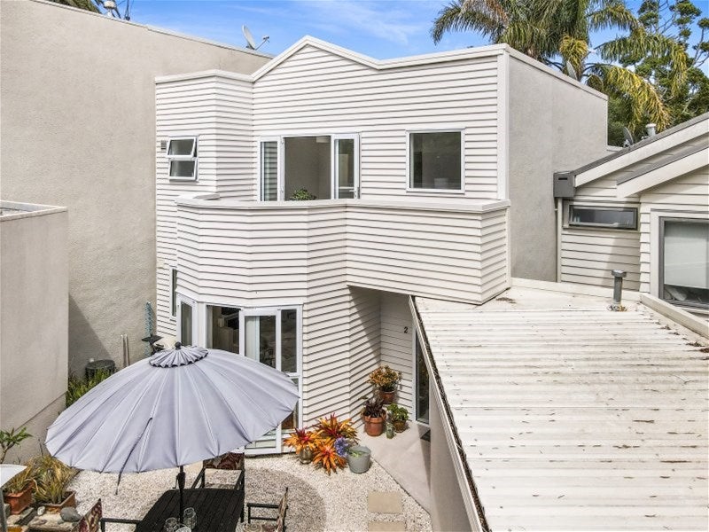 2/0 Sackville Street, Grey Lynn, Auckland - Carousel 1