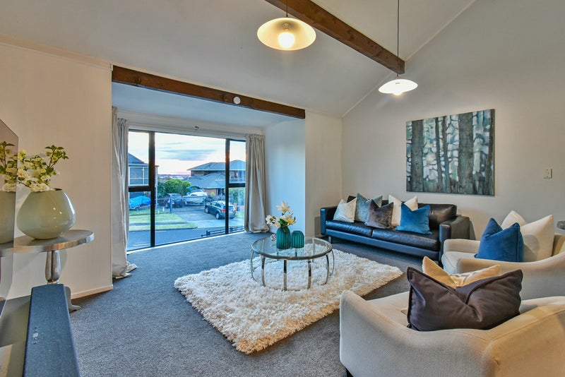 70 Eugenia Rise, Totara Heights, Auckland - Carousel 2