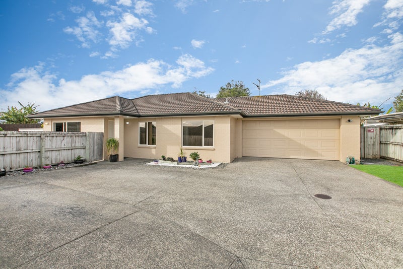 17A Foxlaw Street, Randwick Park, Auckland - Carousel 1