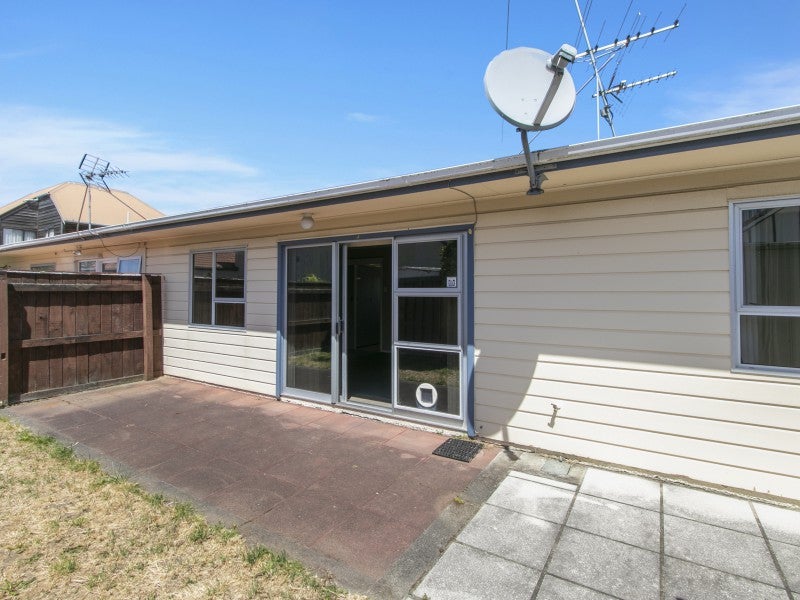50B Whites Line West, Woburn, Lower Hutt - Carousel 13