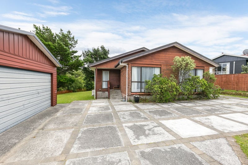 110 Karepa Street, Brooklyn, Wellington - Carousel 2