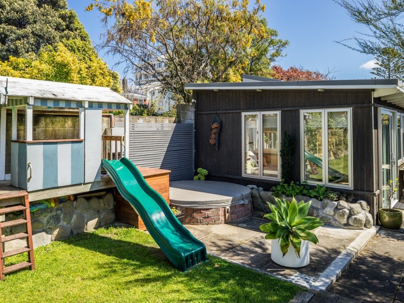 136 Muritai Road, Eastbourne, Lower Hutt - Carousel 26