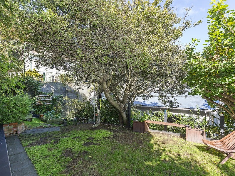 103 Majoribanks Street, Mount Victoria, Wellington - Carousel 22