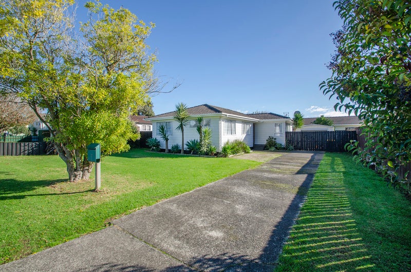5 Benton Place, Manurewa, Auckland - Carousel 1