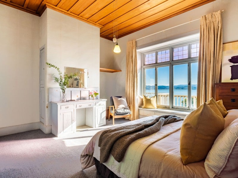 31 Seapoint Road, Bluff Hill, Napier - Carousel 1