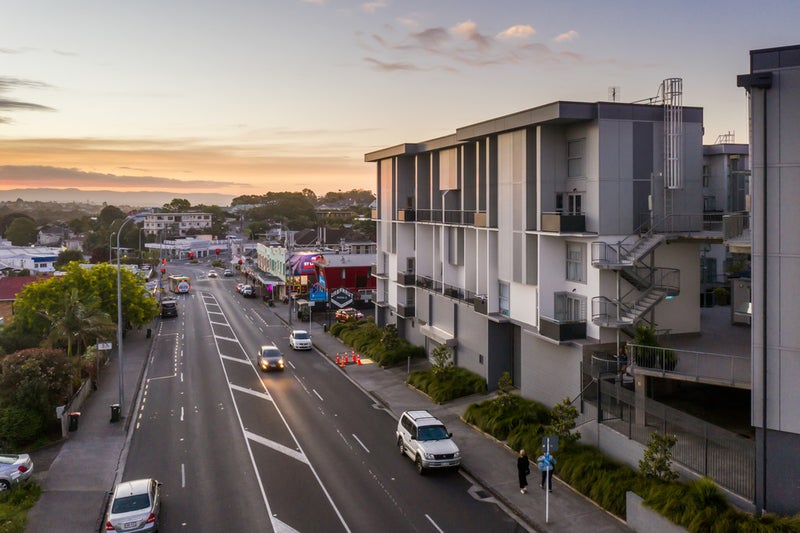 16/2 Western Springs Road, Kingsland, Auckland - Carousel 2