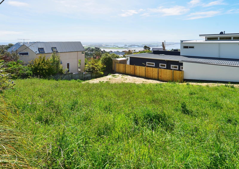 10 Assisi Street, Mount Pleasant, Christchurch - Carousel 2