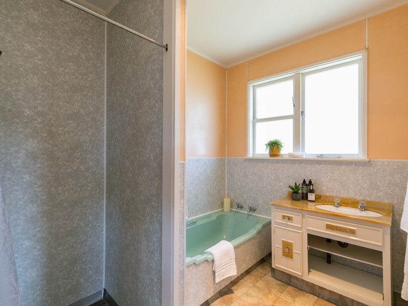 106 Quebec Street, Kingston, Wellington - Carousel 15