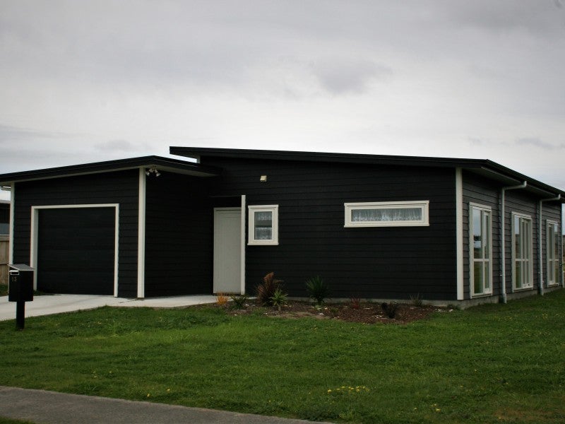 13 Story Street, Foxton Beach, Foxton - Carousel 2