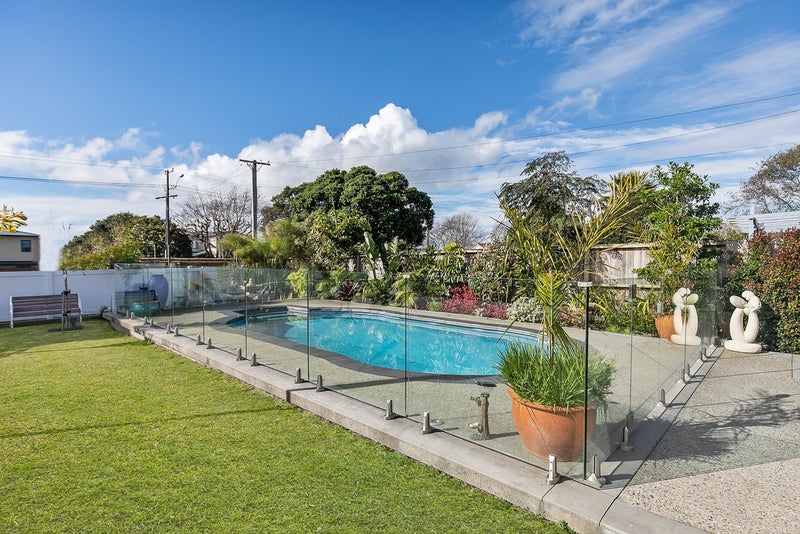 14 Pohutukawa Road, Beachlands, Auckland - Carousel 26