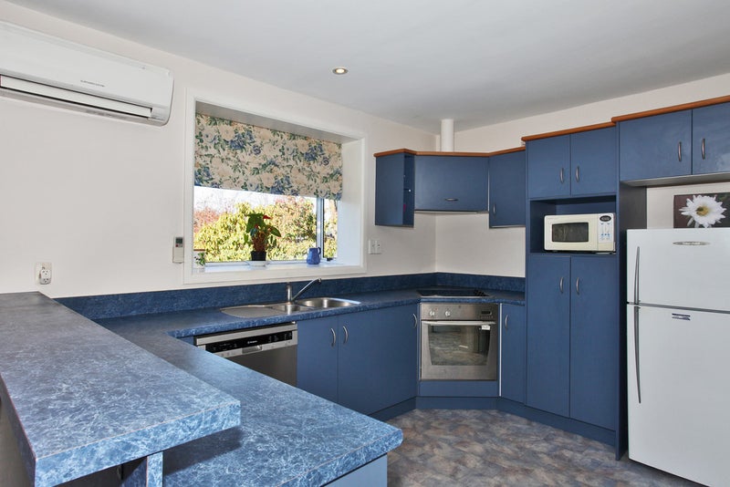 53 Sevenoaks Drive, Bryndwr, Christchurch - Carousel 2