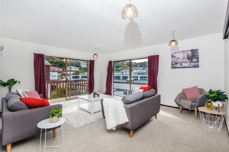 6/19 Phillip Street, Johnsonville, Wellington - Carousel 1