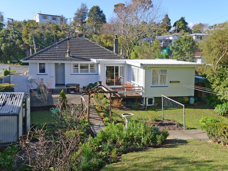 30 Field Street, Silverstream, Upper Hutt - Carousel 2