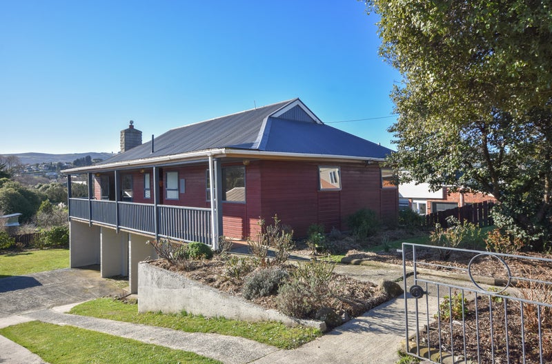 13 Clariton Avenue, Green Island, Dunedin - Carousel 1