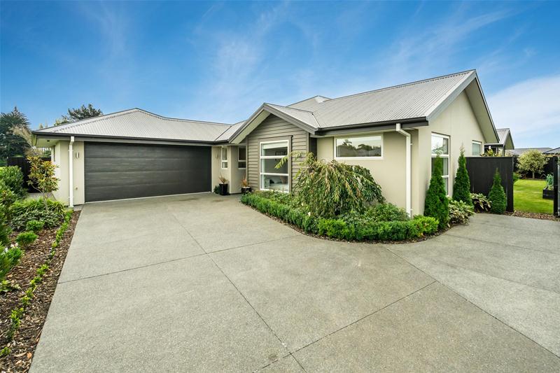 12 Fintan Mews, Aidanfield, Christchurch - Carousel 12