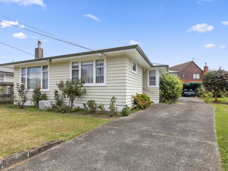 4 Sullivan Grove, Epuni, Lower Hutt - Carousel 16