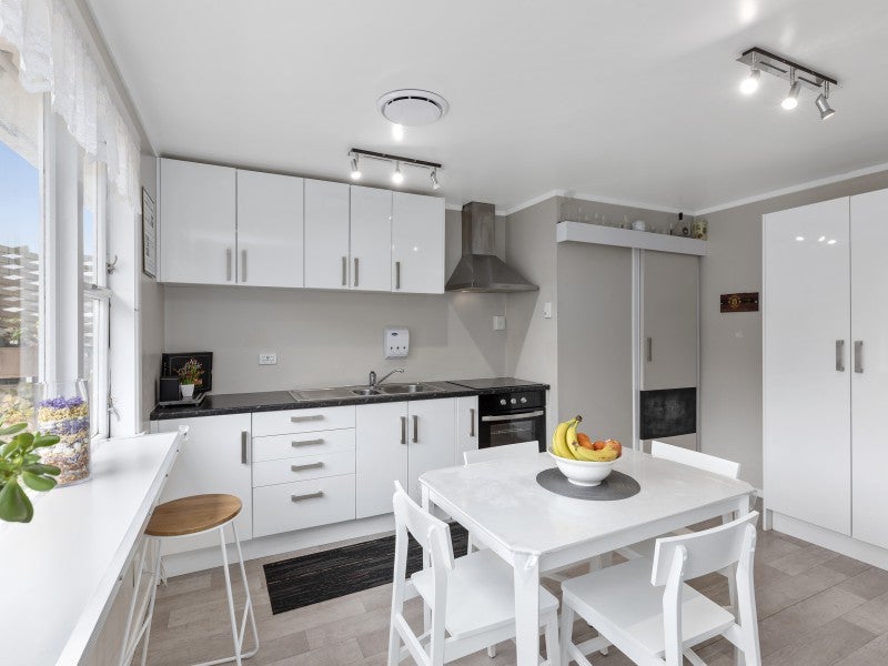 393 Cambridge Terrace, Naenae, Lower Hutt - Carousel 2