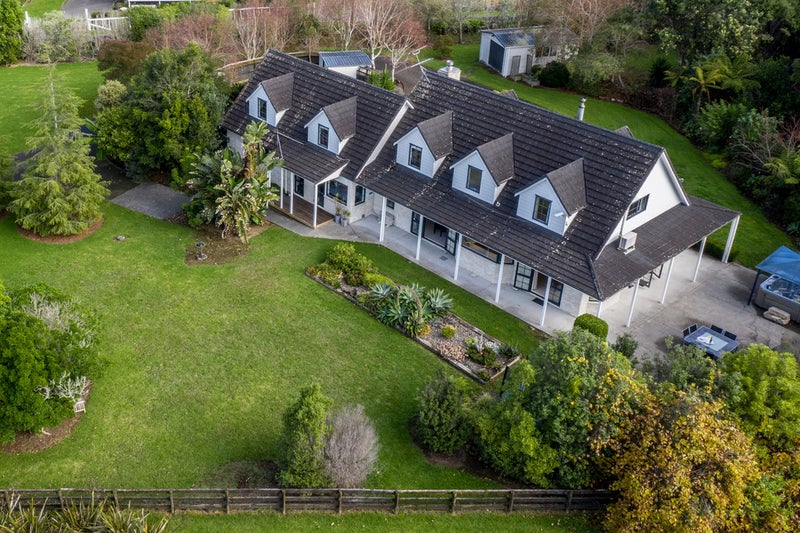 22 Ranfurly Road, Alfriston, Auckland - Carousel 1