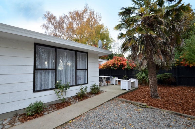 2/33 Seymour Street, Hornby, Christchurch - Carousel 1