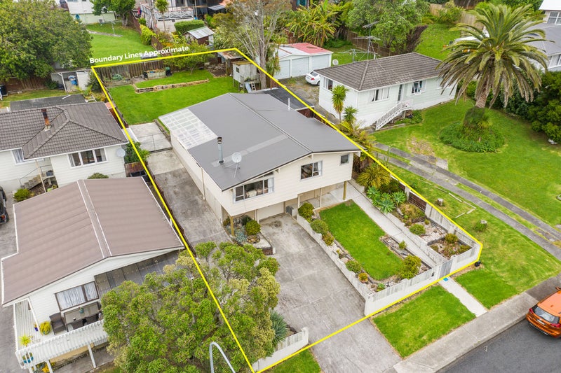 17 Arlette Place, Massey, Auckland - Carousel 19