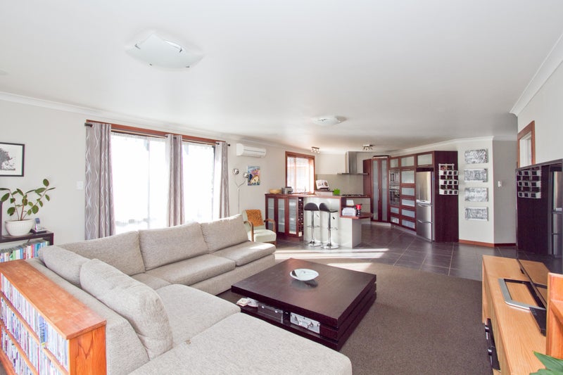 10A Perry Place, Bader, Hamilton - Carousel 1